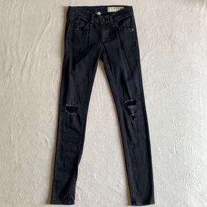 Rag & Bone distressed skinny jeans size 24